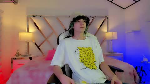 thanier_18 online show from April 12, 7:18 pm