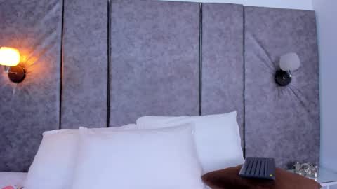 thara webstter online show from December 2, 12:03 pm