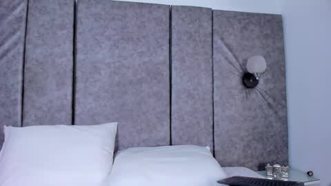 thara webstter online show from December 22, 11:39 am