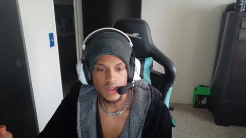 the_dark_lightning online show from December 17, 9:54 pm