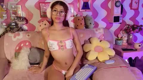 zoe online show from November 25, 4:33 am