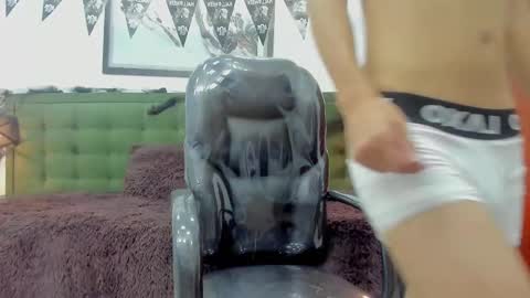   T H E    M A R K   K I N G online show from October 23, 5:58 pm