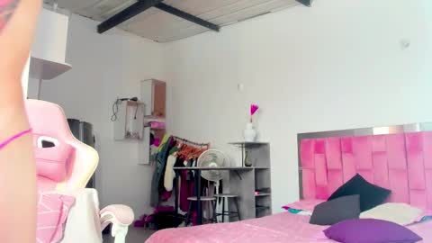 IGAleja queen1 online show from February 14, 1:58 pm