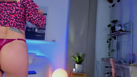 walkers online show from January 25, 12:05 pm