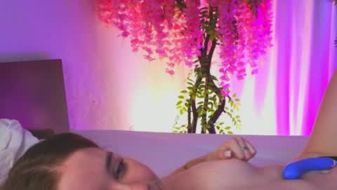 im Grace  turn up the sounds on your device... to hear my sweet moans online show from April 11, 7:45 am