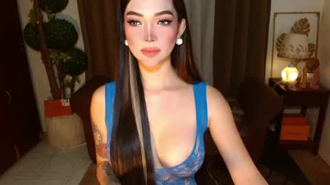 thea_whong online show from March 30, 10:04 am