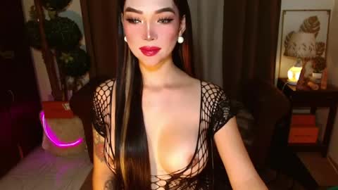 thea_whong online show from April 22, 1:46 am