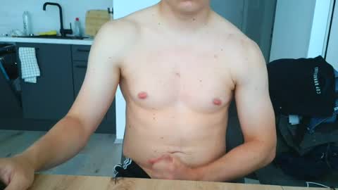 thecuteguy144949 online show from June 14, 12:29 pm