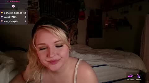 Kassandra Grant online show from April 25, 4:25 am