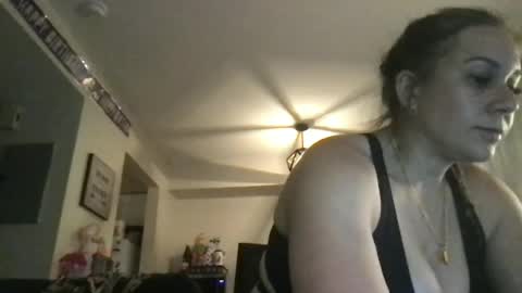 Masked Milf Christina online show from July 11, 3:11 am