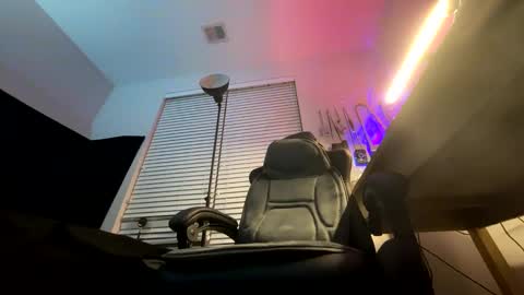 king capo thee online show from December 30, 11:17 pm