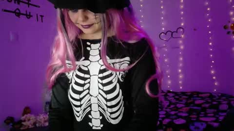 TheFarmergirl online show from November 1, 6:12 am