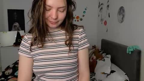 TheFarmergirl online show from April 13, 4:06 am