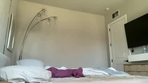 Alyssa Rhoades online show from February 16, 6:50 pm