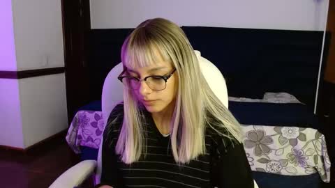 Peyton online show from February 3, 3:04 am