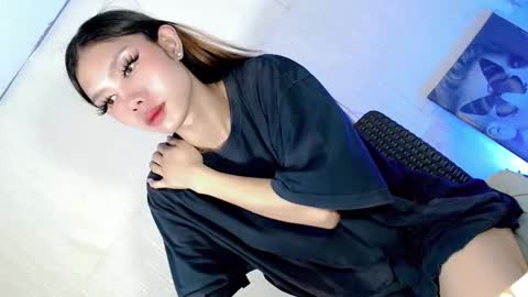 laisa online show from February 1, 3:14 am