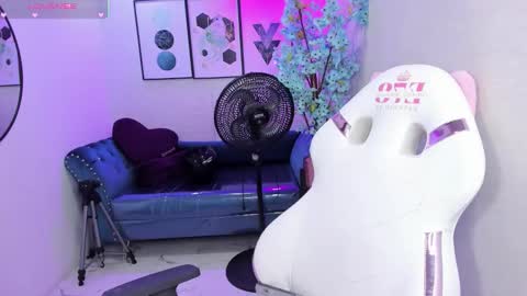 Theia  online show from February 13, 10:35 pm