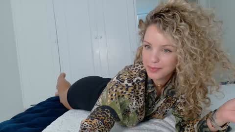 Lily Marie online show from September 30, 9:58 pm