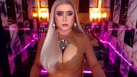 Paula online show from December 14, 8:37 pm