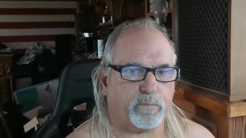 themasseure1 online show from April 13, 5:28 pm