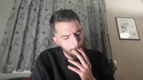 themmistokles online show from December 3, 10:01 pm