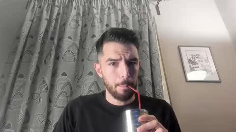 themmistokles online show from December 17, 2:33 am