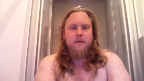 Snapshot of thenewdude1992 chatting on October 23, 9:04 pm thenewdude1992 online show from October 23, 9:04 pm