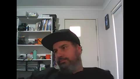 aussiebeard online show from February 25, 2:04 am