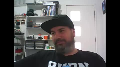 aussiebeard online show from November 25, 2:10 am