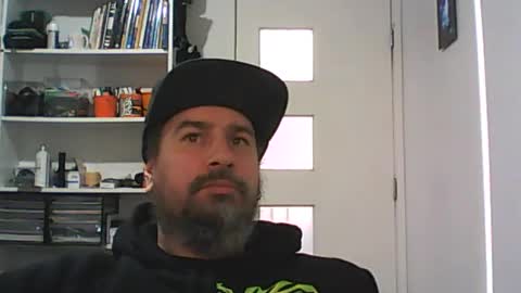 aussiebeard online show from July 24, 3:26 am