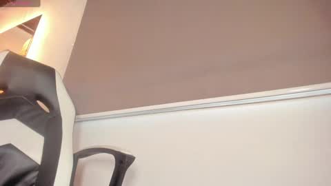 Pamela  online show from February 13, 9:39 pm