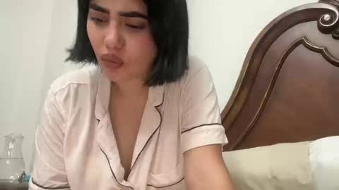 Snapshot of therealcamilabaddie chatting on February 28, 5:48 am therealcamilabaddie online show from February 28, 5:48 am