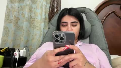 Snapshot of therealcamilabaddie chatting on December 18, 4:20 am therealcamilabaddie online show from December 18, 4:20 am