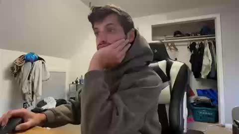 Snapshot of therealdylansdick chatting on October 11, 9:29 pm therealdylansdick online show from October 11, 9:29 pm