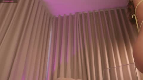    online show from April 18, 11:01 am