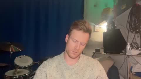 Pookie online show from December 1, 7:27 pm