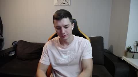 Nick   online show from December 13, 7:53 pm