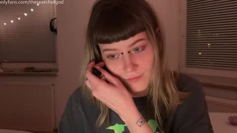 LISA                                            online show from April 18, 7:07 pm