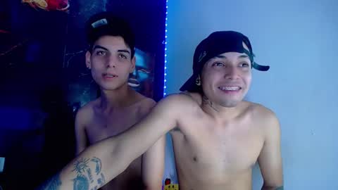 David y Daniel online show from July 3, 5:56 am