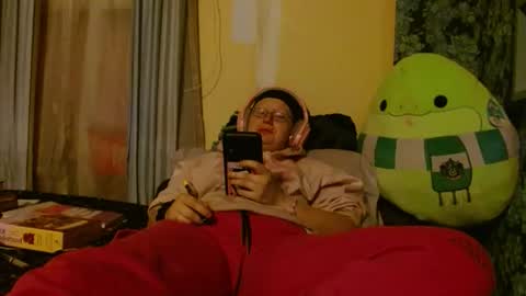 Siren of the Fae online show from April 21, 1:09 am