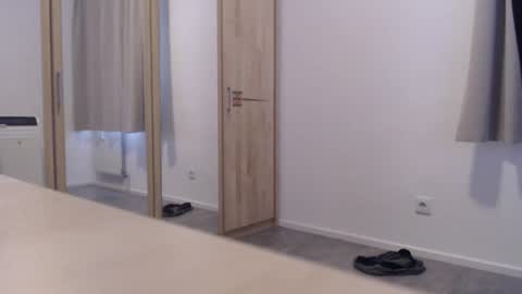 theskylake1 online show from April 27, 3:20 pm