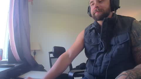 troy online show from April 18, 7:07 pm