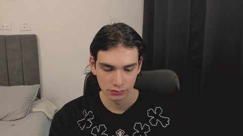 thiaan__ online show from December 25, 8:07 pm