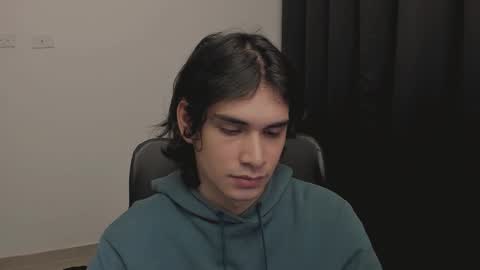 thiaan__ online show from March 1, 1:32 am