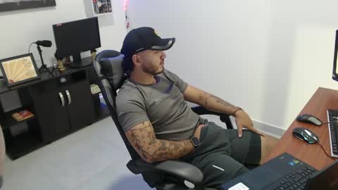 thiago_420 online show from June 1, 11:28 pm