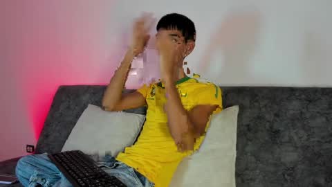 Thiago online show from April 9, 2:59 am