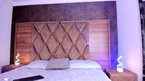 THGIAGO online show from October 30, 5:19 am