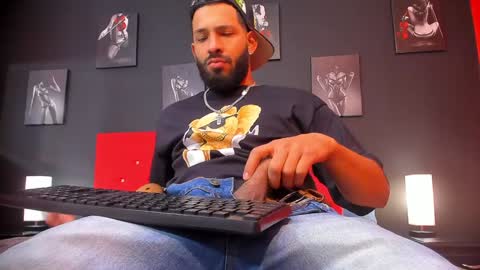 Thia Gomez online show from January 18, 12:26 pm