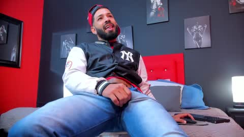 Thia Gomez online show from January 20, 12:28 pm