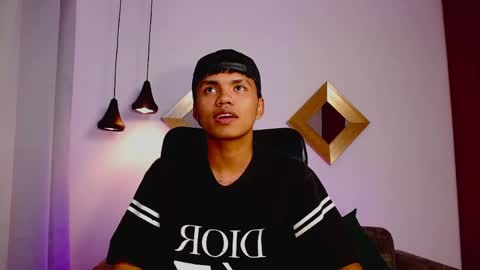 Thiago online show from April 14, 12:03 am